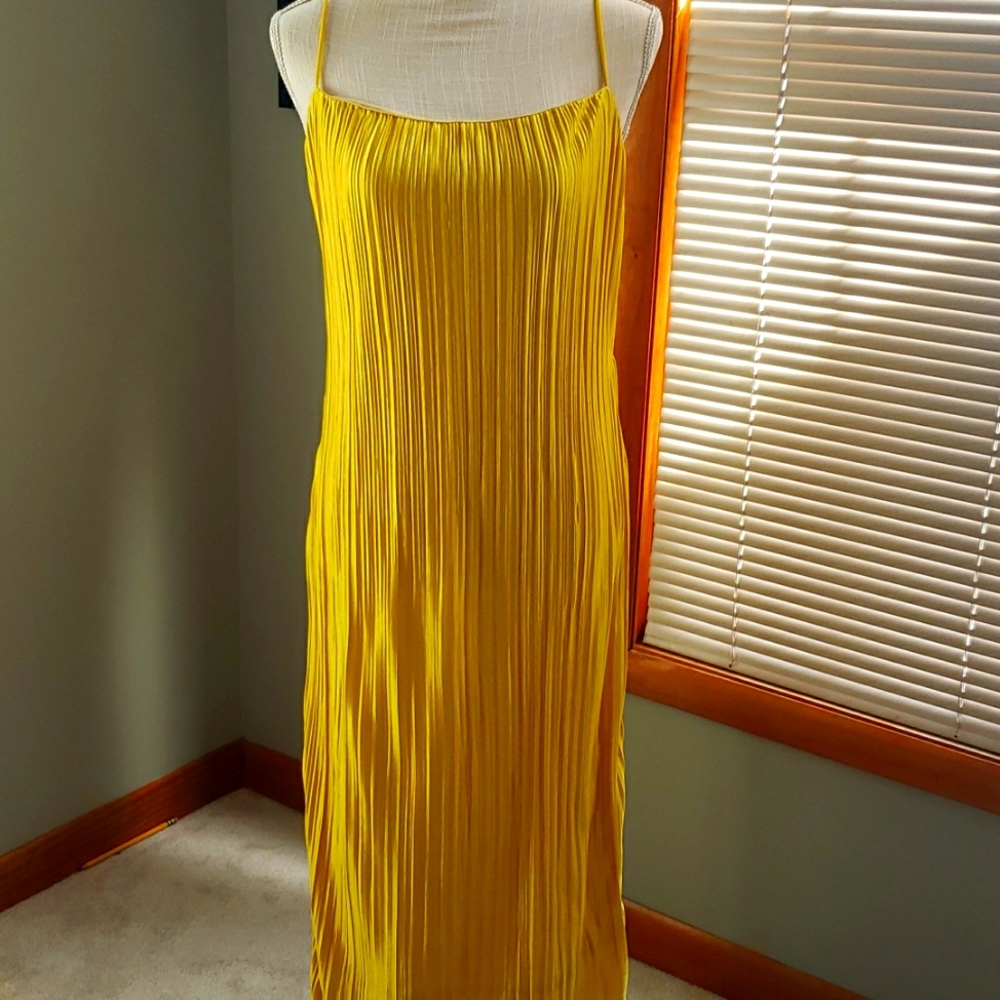 Long yellow dress